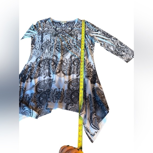 One World Live and Let Live Studded 3/4 Sleeve Top Women's Size Medium - Picture 13 of 15